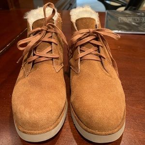 Kookaburra by UGG size 7 - Brand New!!